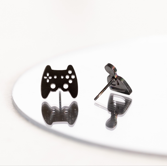 Gamer Earrings (black) - Picture 2 of 5